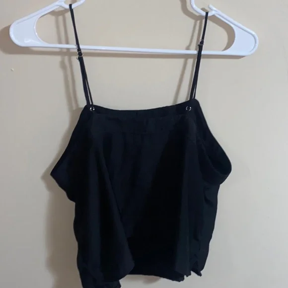 Large black crop top! - Picture 2 of 2